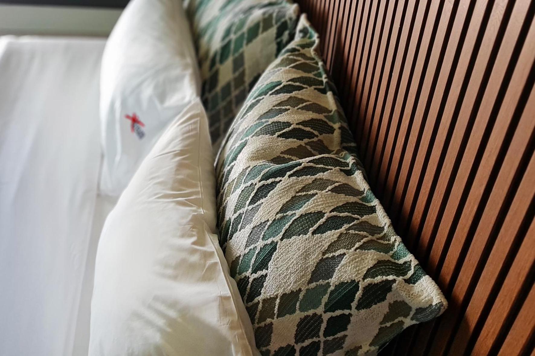 Love hotel X Dream Hotel-adults Only