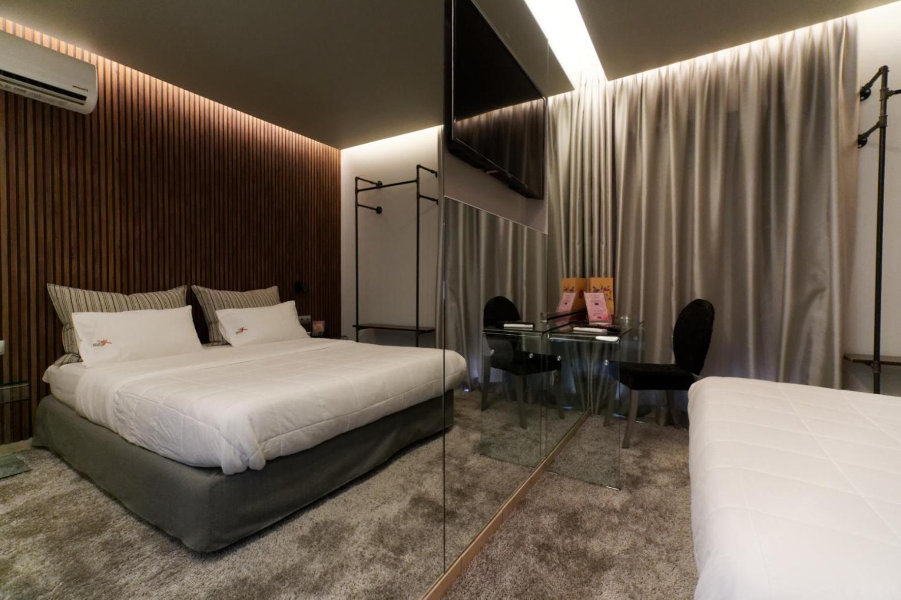 Love hotel X Dream Hotel-adults Only